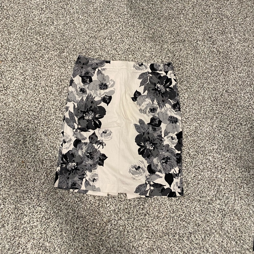 Rose Print Pencil Skirt